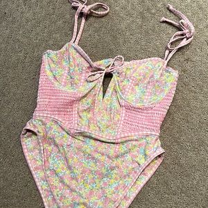 For love and Lemons one piece 🍋💕